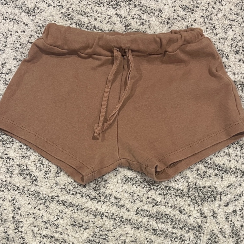 Quincy Mae Unisex Short